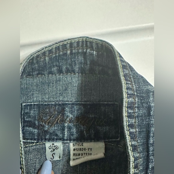 Denim button up cropped sleeveless vest - Picture 2 of 4